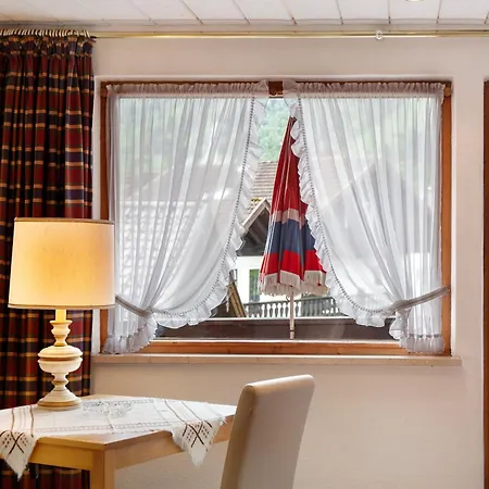 Haus Philomena - Fewo Zugspitze Appartement